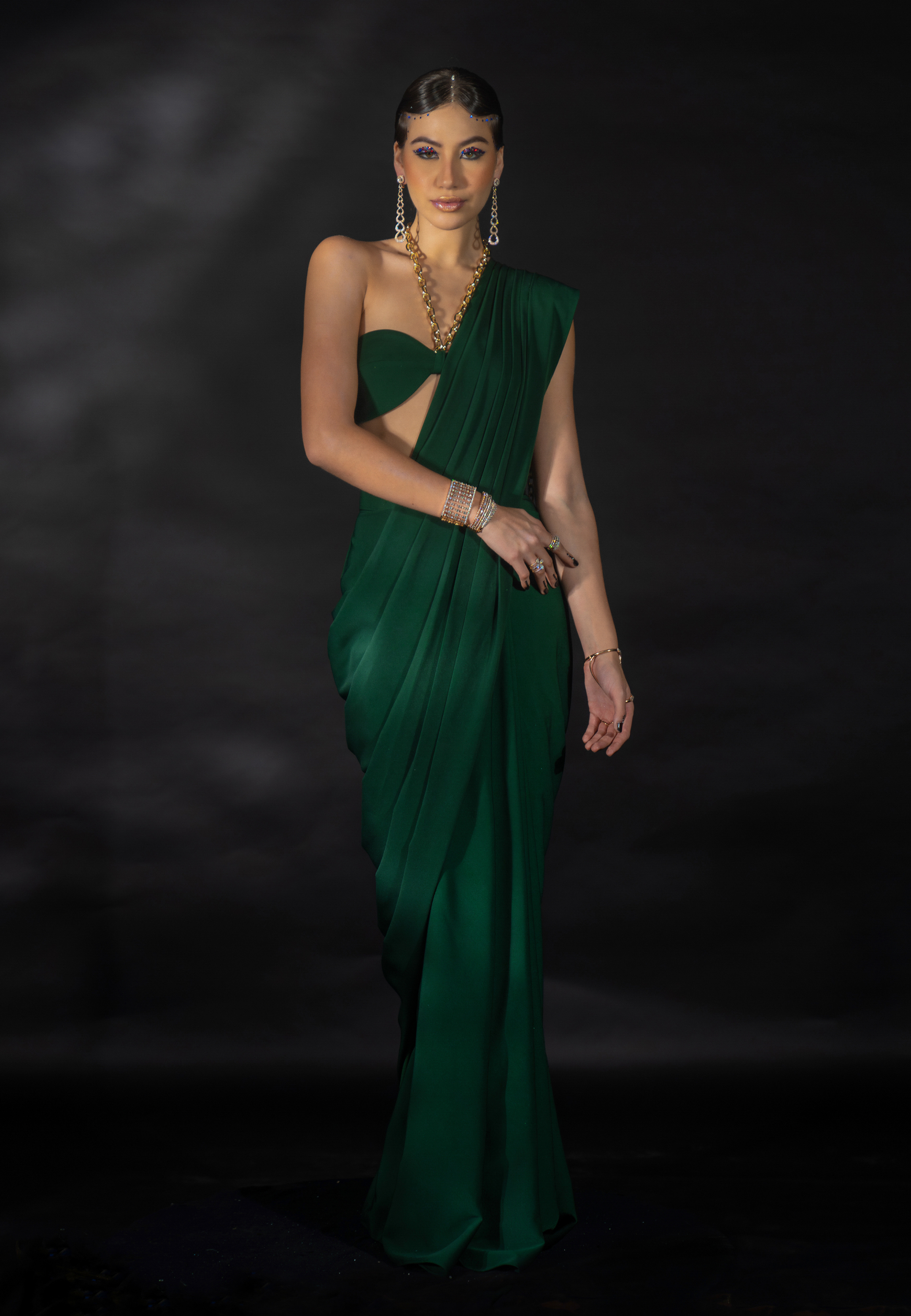 Emerald Green Suiting Saree with Link Chain Pallu and Strap