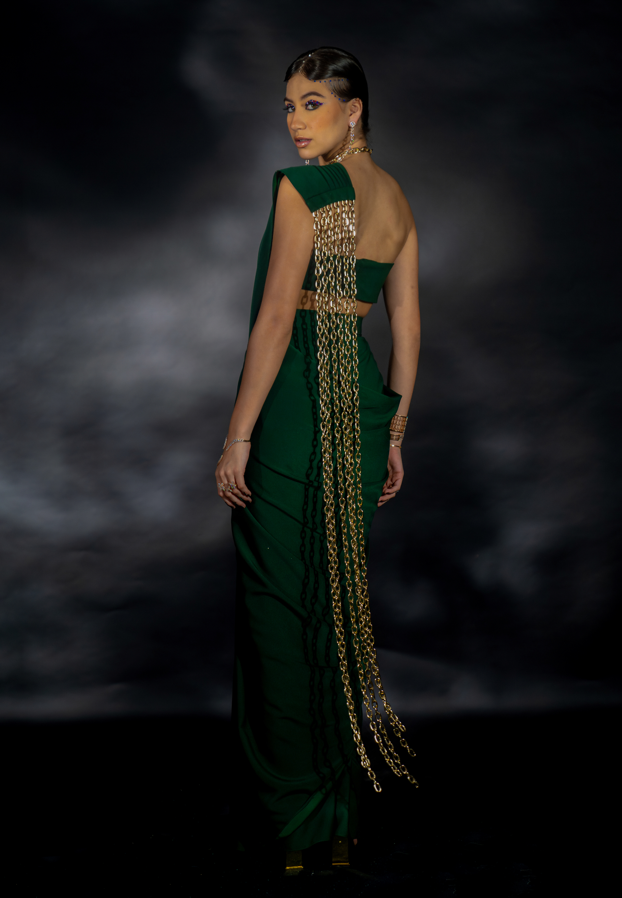 Emerald Green Suiting Saree with Link Chain Pallu and Strap