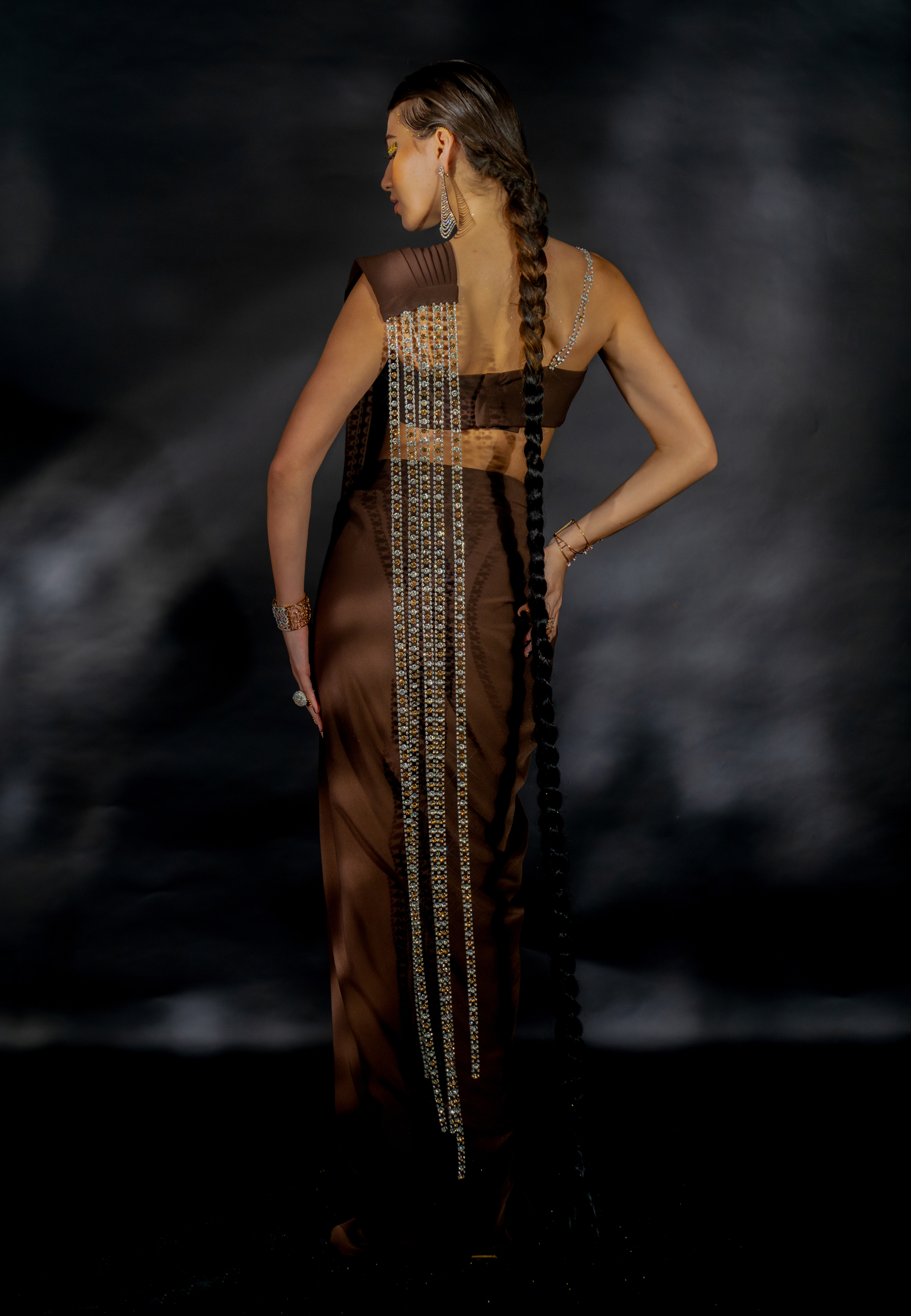 Cocoa Brown Suiting Saree with Diamond String Pallu and Strap