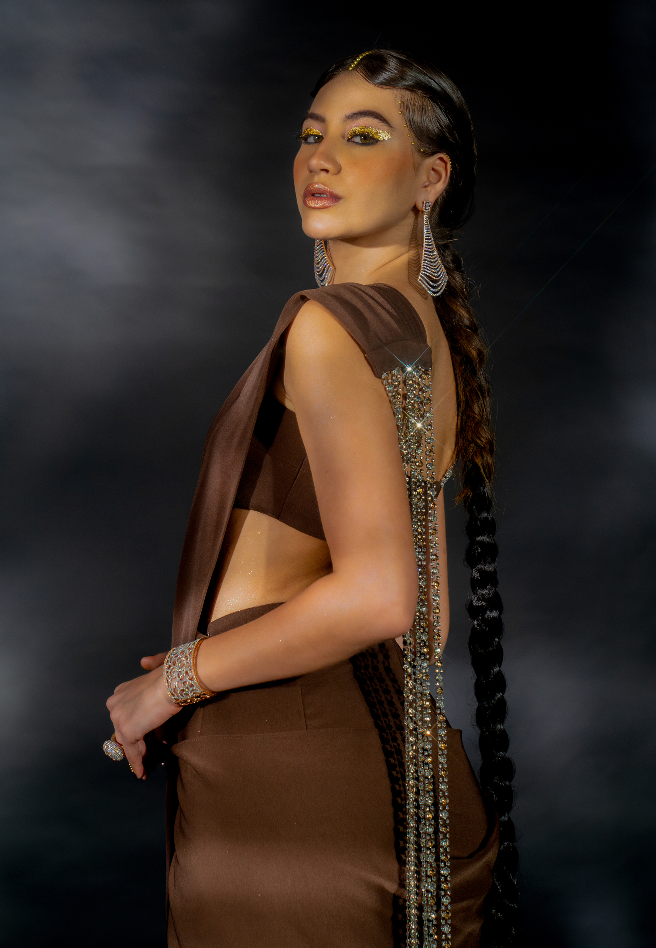 Cocoa Brown Suiting Saree with Diamond String Pallu and Strap